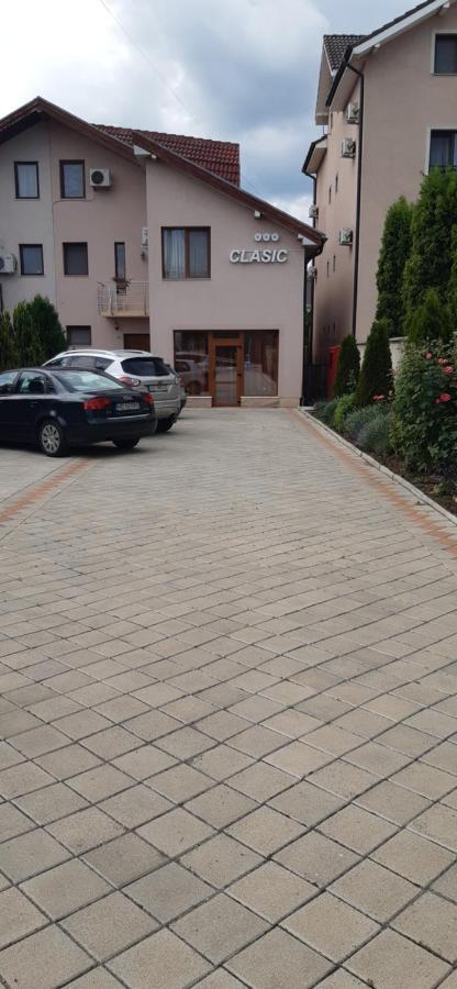 Pensiunea Clasic Hunedoara Pestisu Mare Exterior photo